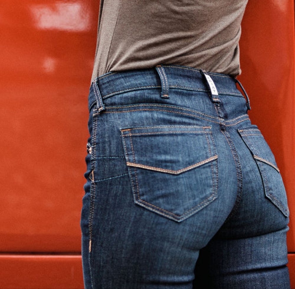 SOLD Ariat Ophelia High Rise Flare Jeans in Nashville sz 32 R Ariat REAL Jeans - Picture 3 of 11